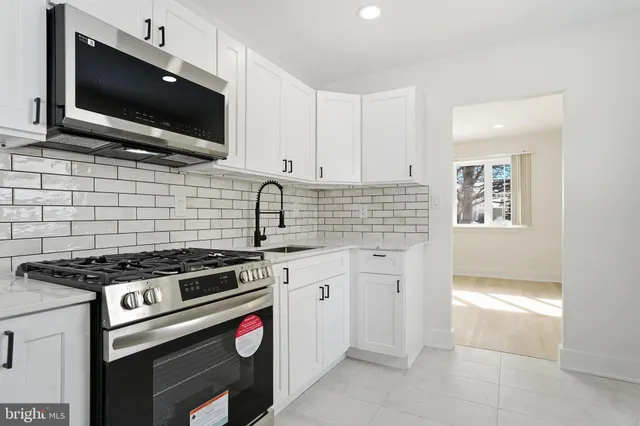 $2,600 | 3731 Dresher Road, Bensalem, PA 19020