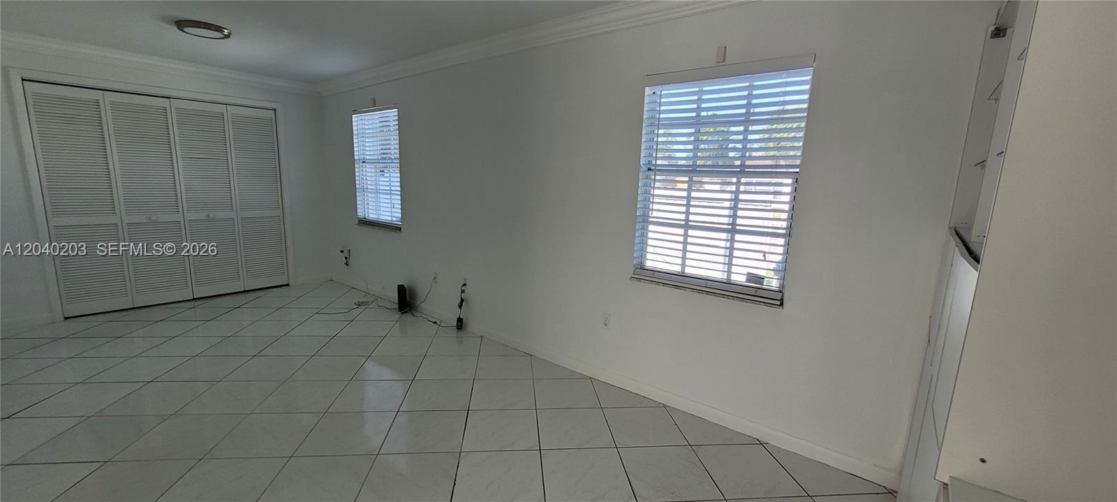 5200 Southwest 89th Place Miami, FL 33165 - Photo 16 of 25
