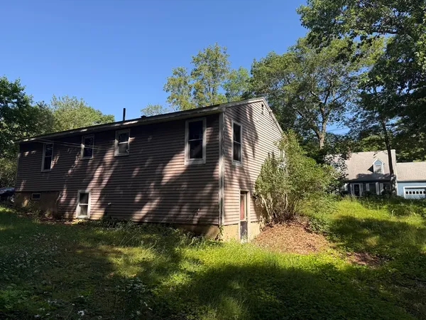 $245,000 | 106 Peach Street, Barre, MA 01074