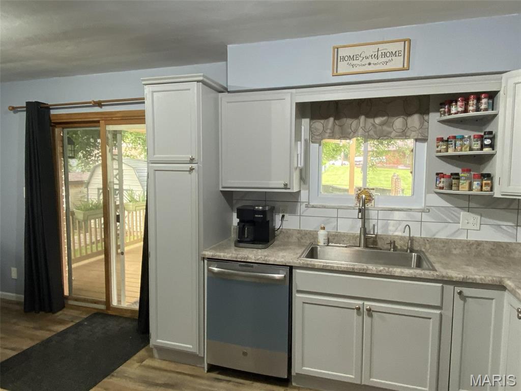 22 St George Drive Belleville, IL 62221 - Photo 9 of 65