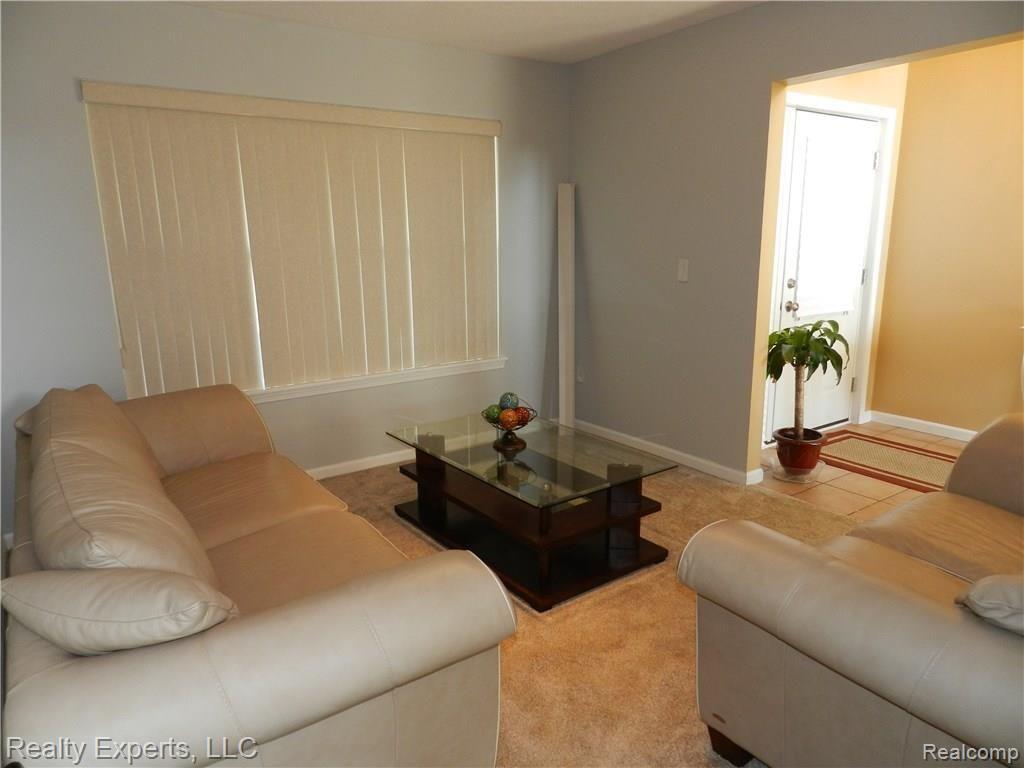 48073 Hull Road Belleville, MI 48111 - Photo 2 of 18 Dining Room