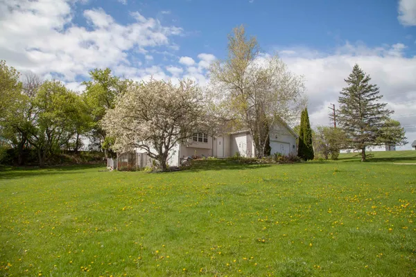 $486,000 | 819 Spellman Street, Mount Horeb, WI 53572