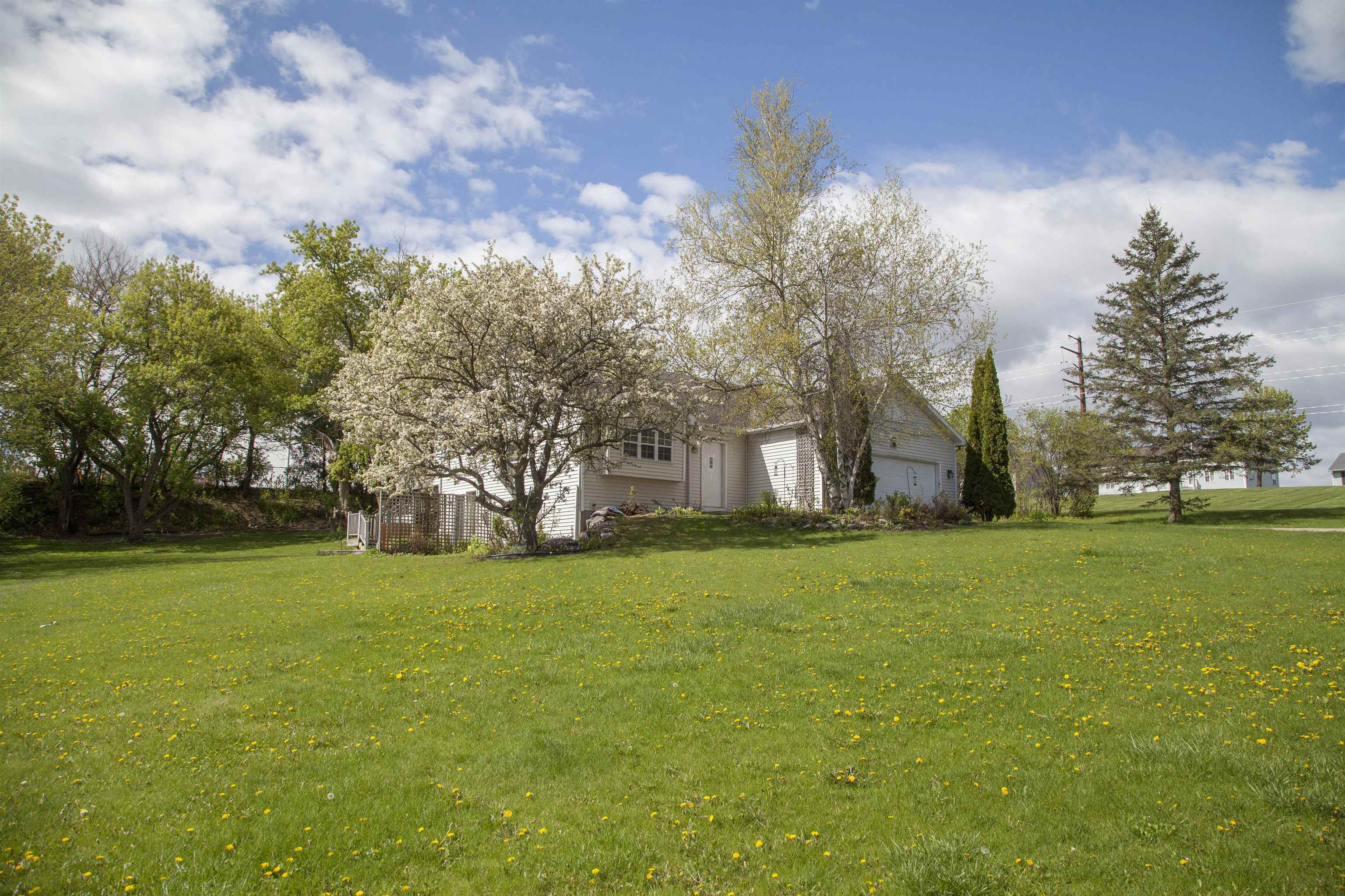 819 Spellman Street Mount Horeb, WI 53572 - Photo 1 of 32