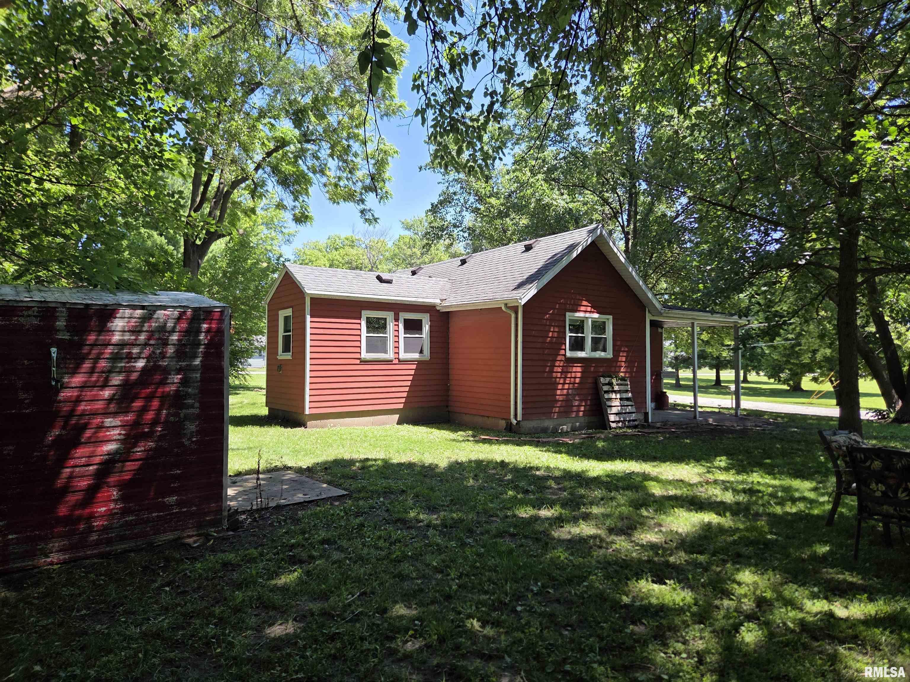 308 South Bonham Street Macomb, IL 61455 - Photo 4 of 24