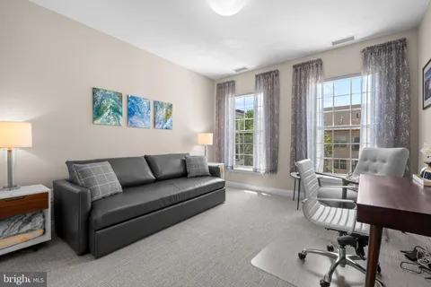 $615,000 | 500 Admirals Way, Unit 402, Philadelphia, PA 19146