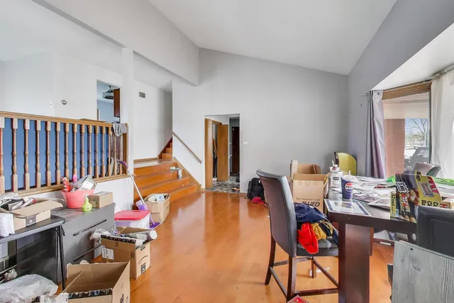 $299,999 | 17001 Everett Avenue, South Holland, IL 60473