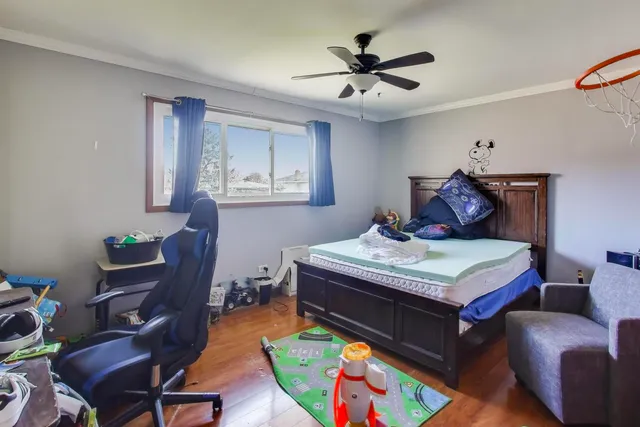 $299,999 | 17001 Everett Avenue, South Holland, IL 60473