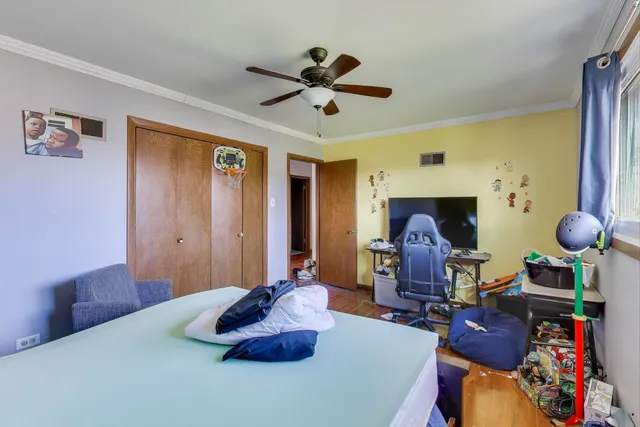 $299,999 | 17001 Everett Avenue, South Holland, IL 60473