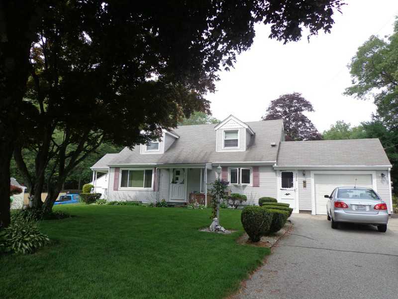 112 Knotty Oak Road Coventry, RI 02816 - Photo 1 of 25 Exterior Front.