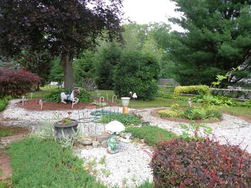 112 Knotty Oak Road Coventry, RI 02816 - Photo 11 of 25 Yard/Garden.