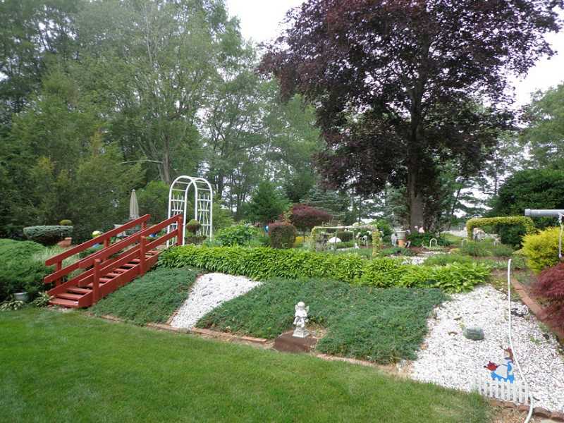 112 Knotty Oak Road Coventry, RI 02816 - Photo 13 of 25 Yard/Garden.
