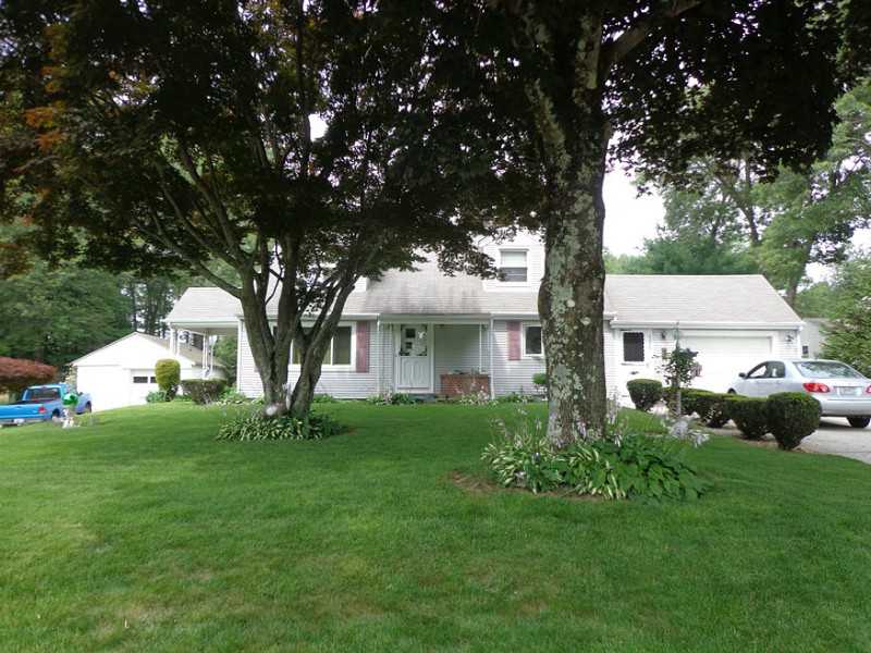 112 Knotty Oak Road Coventry, RI 02816 - Photo 2 of 25 Exterior Front.