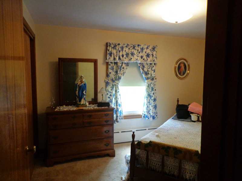 112 Knotty Oak Road Coventry, RI 02816 - Photo 22 of 25 Bedroom.
