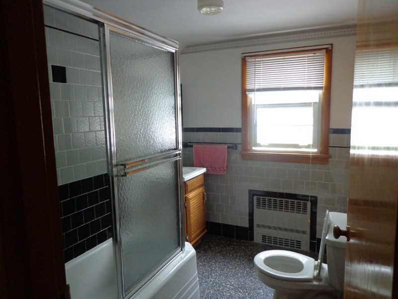 112 Knotty Oak Road Coventry, RI 02816 - Photo 24 of 25 Bathroom.