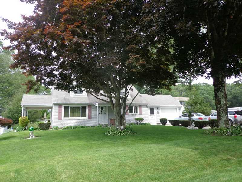 112 Knotty Oak Road Coventry, RI 02816 - Photo 3 of 25 Exterior Front.
