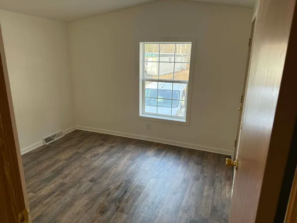 $164,500 | 11 Boanza Drive, Concord, NH 03303