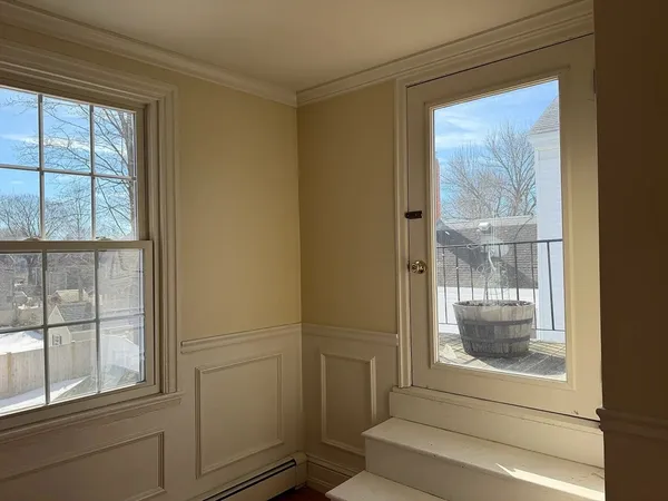 $3,300 | 9 Charles Street, Unit 2, Newburyport, MA 01950