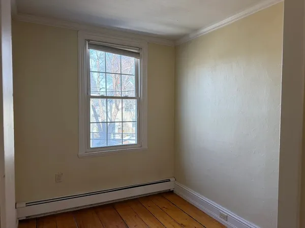 $3,300 | 9 Charles Street, Unit 2, Newburyport, MA 01950