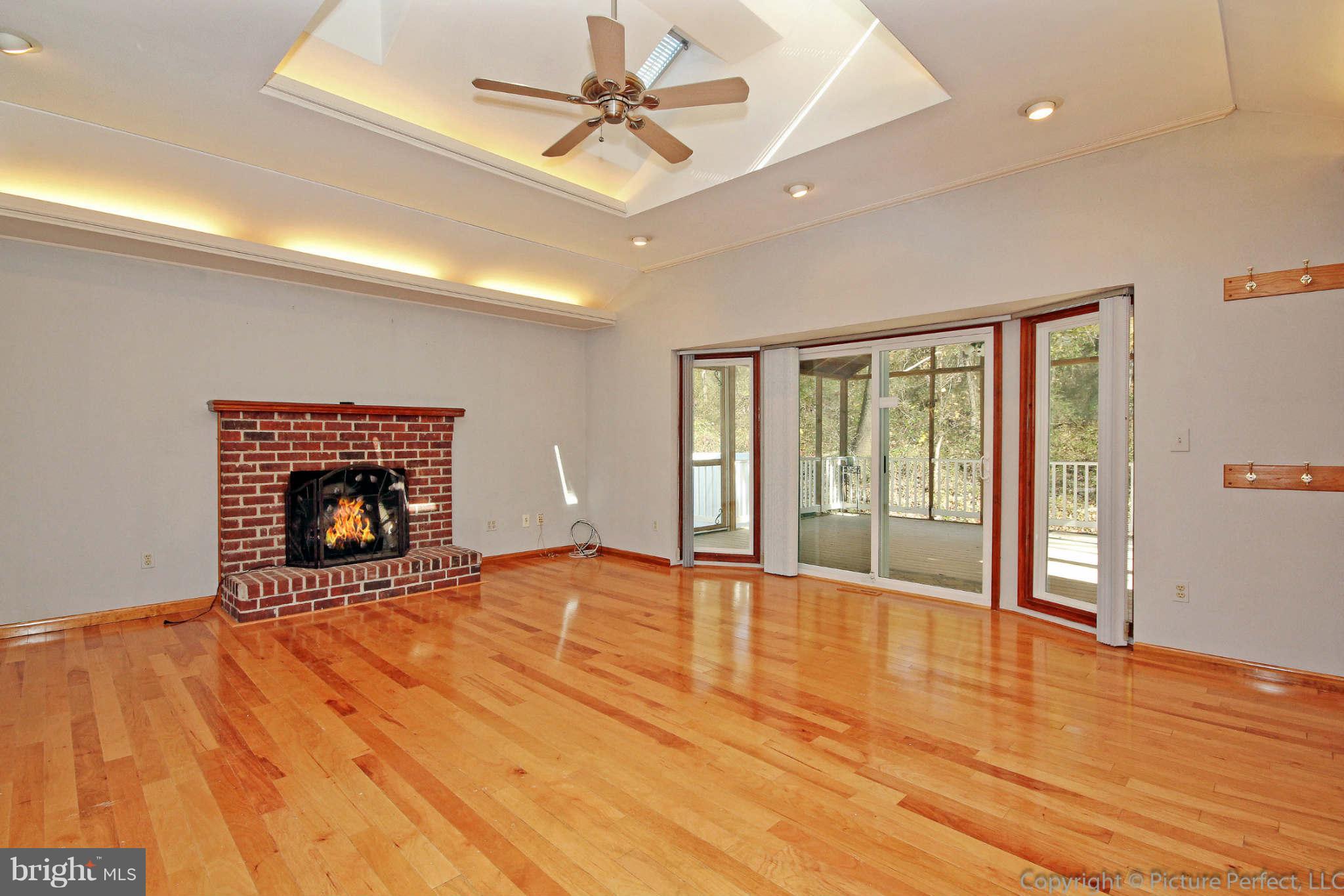 11790 Thomas Spring Road Monrovia, MD 21770 - Photo 10 of 24 Family Room