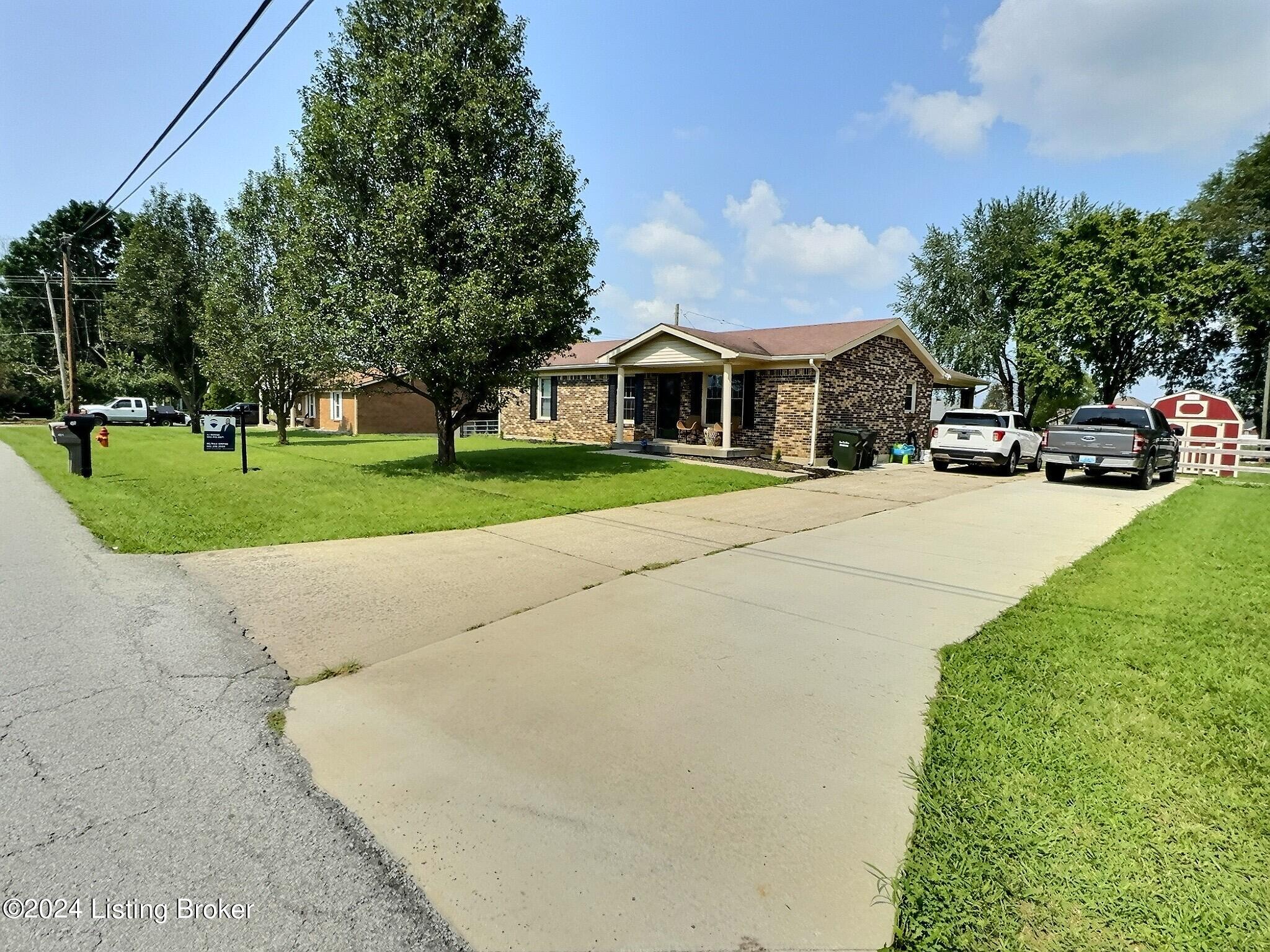 450 Stringer Lane Mount Washington, KY 40047 - Photo 5 of 25 IMG_8149
