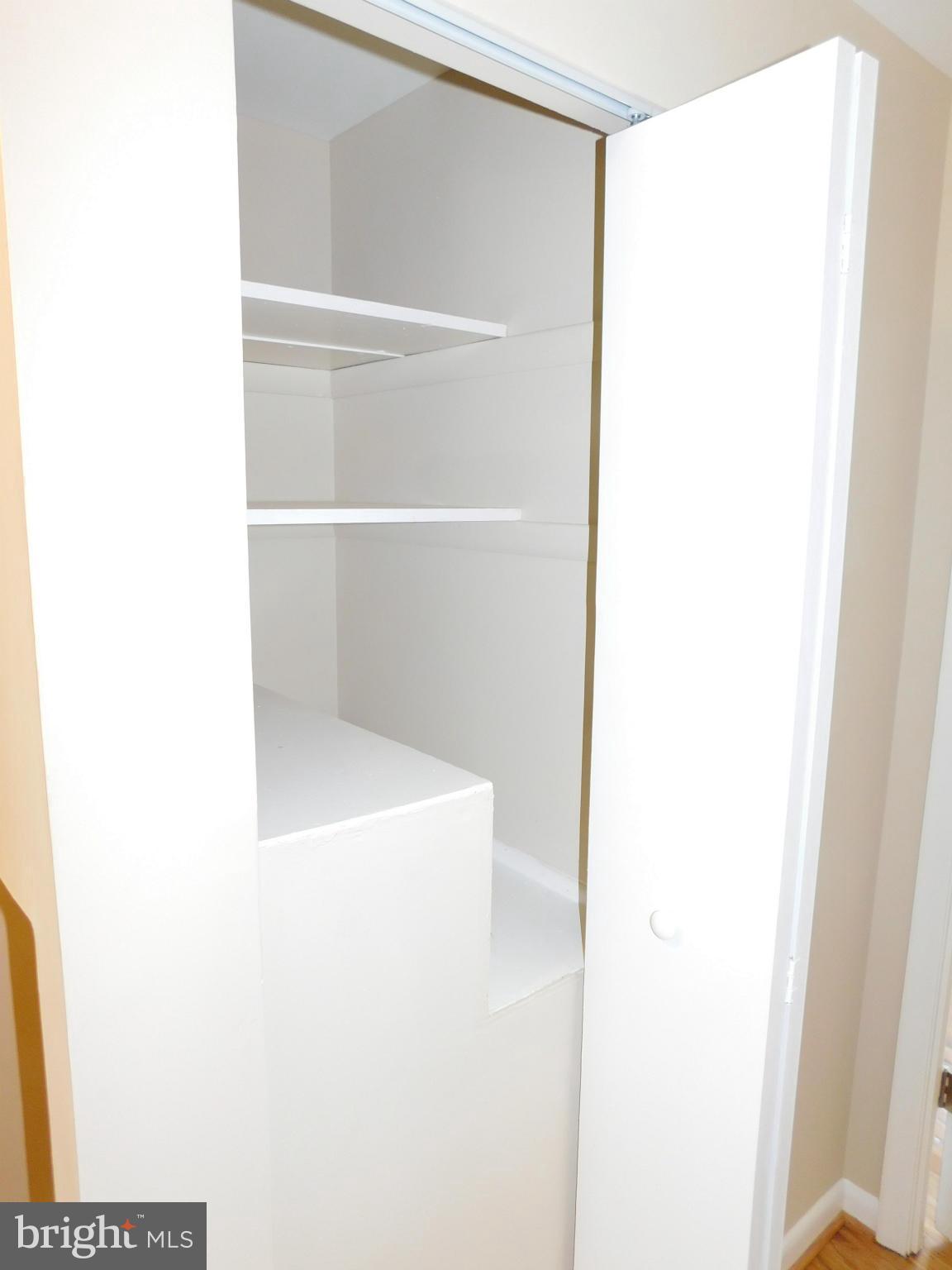 5218 Hillwell Road Baltimore, MD 21229 - Photo 20 of 27 Hall/Linen Closet