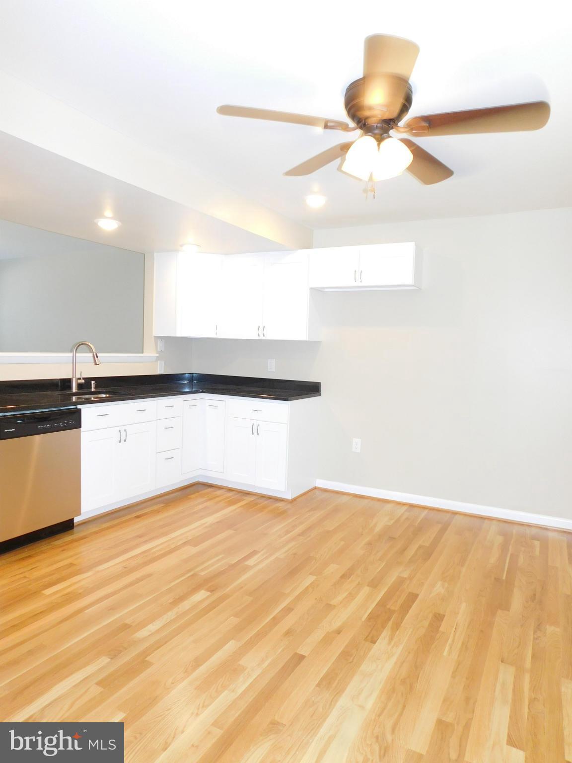 5218 Hillwell Road Baltimore, MD 21229 - Photo 6 of 27 New Eat-In Kitchen