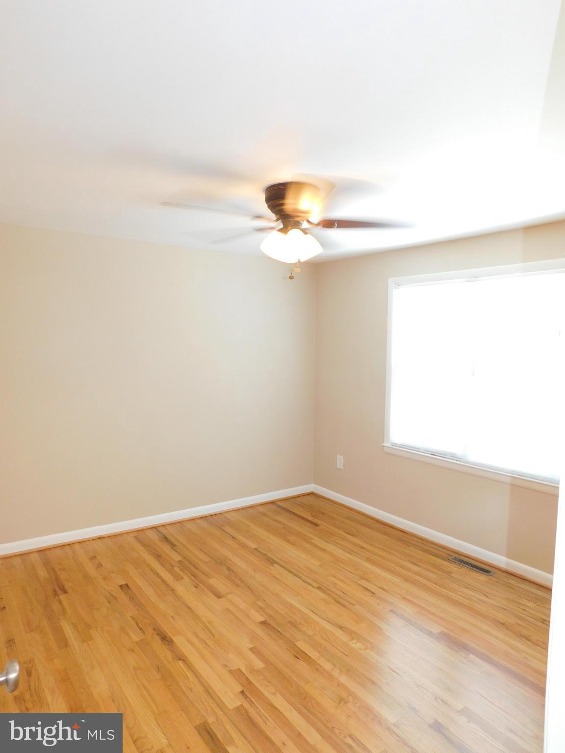 5218 Hillwell Road Baltimore, MD 21229 - Photo 9 of 27 Bedroom 1