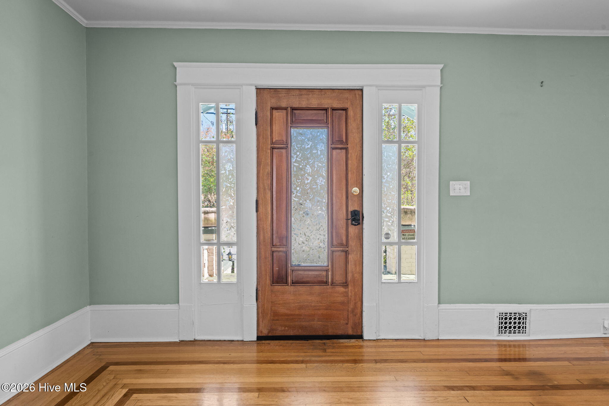 411 George Street New Bern, NC 28560 - Photo 4 of 76 Stunning Front Door