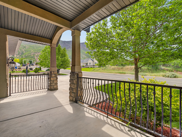 751 650 South Santaquin, UT 84655 - Photo 5 of 47