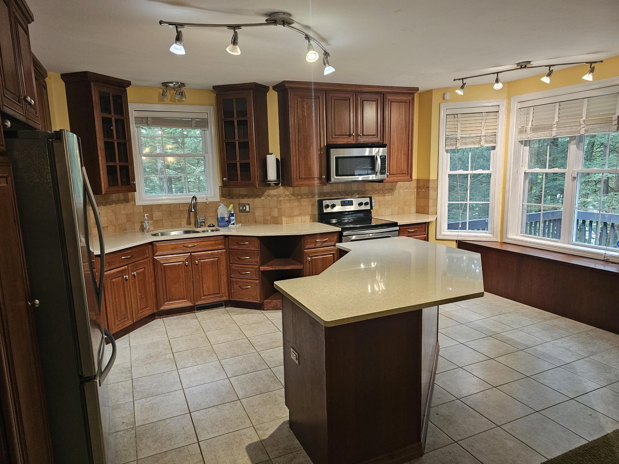 60 Meetinghouse Road Keene, NH 03431 - Photo 3 of 20 Gallery Image 3