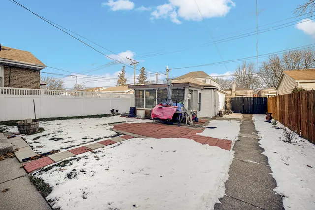 $350,000 | 10505 South Whipple Street, Chicago, IL 60655