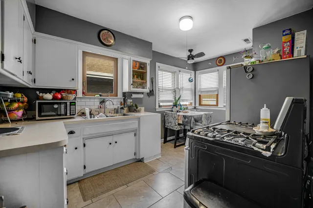 $350,000 | 10505 South Whipple Street, Chicago, IL 60655