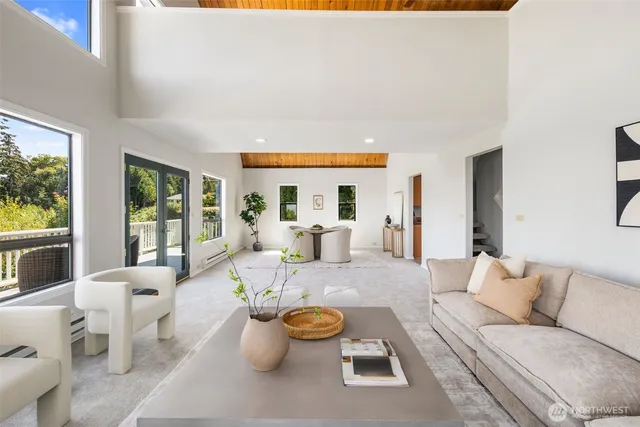 $989,999 | 5400 Crestview Loop Northeast, Olympia, WA 98516