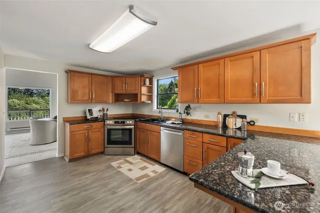 $989,999 | 5400 Crestview Loop Northeast, Olympia, WA 98516