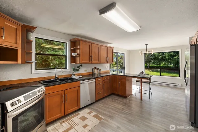 $989,999 | 5400 Crestview Loop Northeast, Olympia, WA 98516