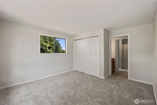 $989,999 | 5400 Crestview Loop Northeast, Olympia, WA 98516