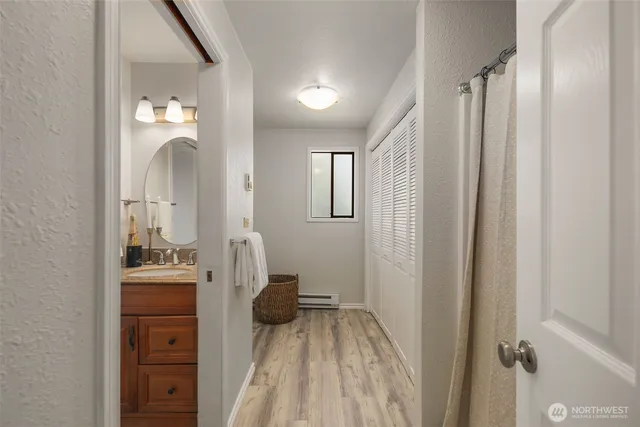 $989,999 | 5400 Crestview Loop Northeast, Olympia, WA 98516