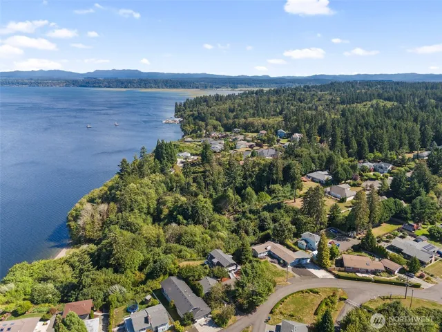 $989,999 | 5400 Crestview Loop Northeast, Olympia, WA 98516