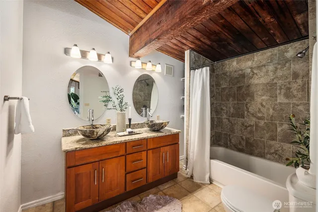 $989,999 | 5400 Crestview Loop Northeast, Olympia, WA 98516