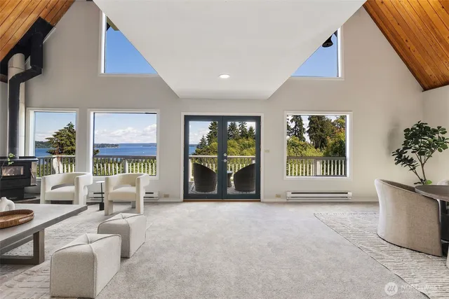 $989,999 | 5400 Crestview Loop Northeast, Olympia, WA 98516