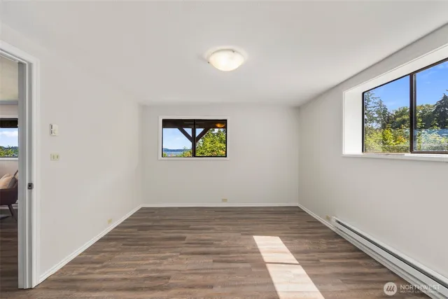 $989,999 | 5400 Crestview Loop Northeast, Olympia, WA 98516