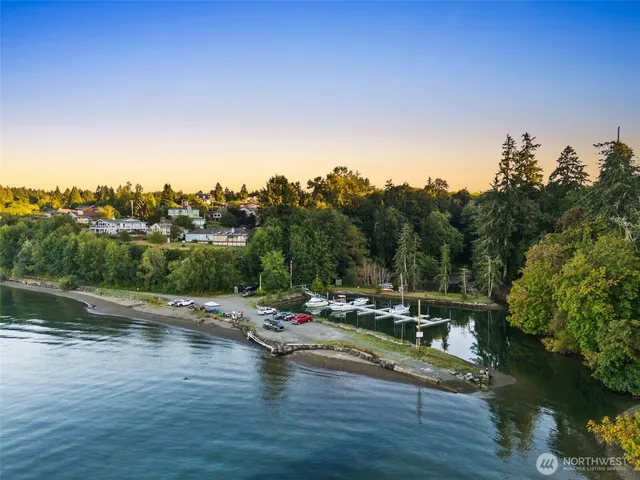 $989,999 | 5400 Crestview Loop Northeast, Olympia, WA 98516