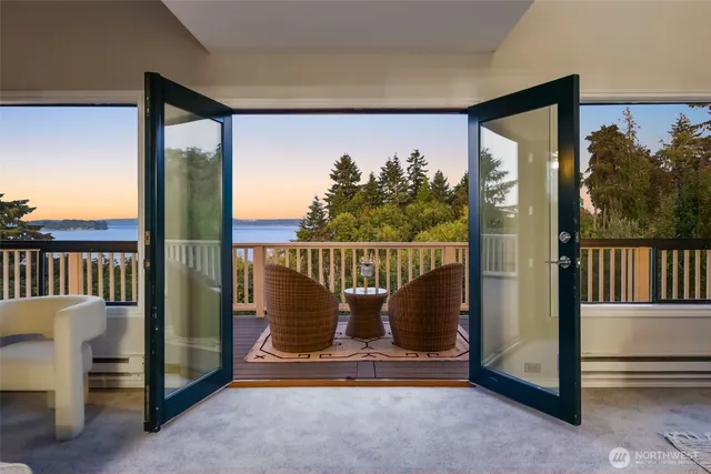 $989,999 | 5400 Crestview Loop Northeast, Olympia, WA 98516