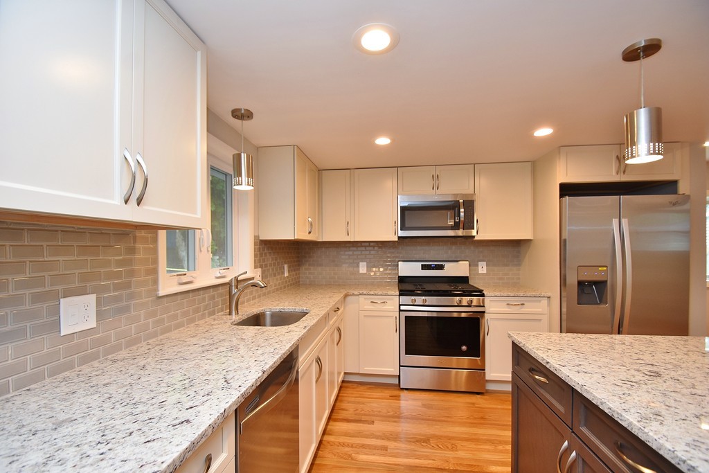41 Indian Road Waltham, MA 02451 - Photo 3 of 20 Gallery Image 3