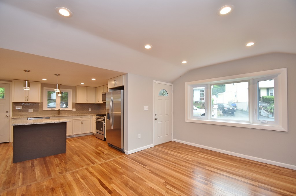 41 Indian Road Waltham, MA 02451 - Photo 4 of 20 Gallery Image 4