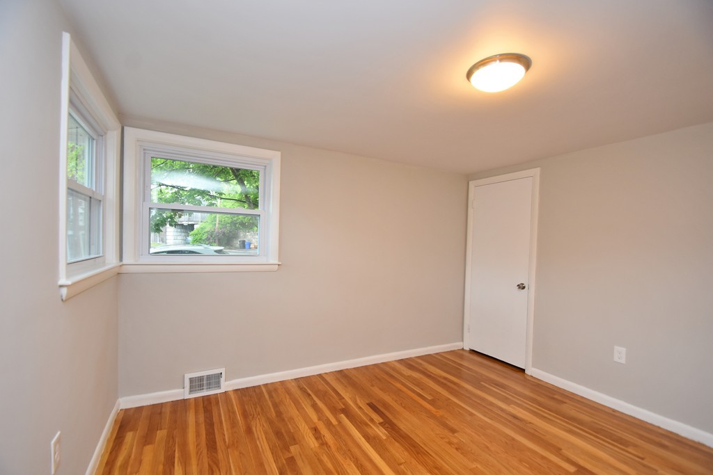 41 Indian Road Waltham, MA 02451 - Photo 9 of 20 Gallery Image 9