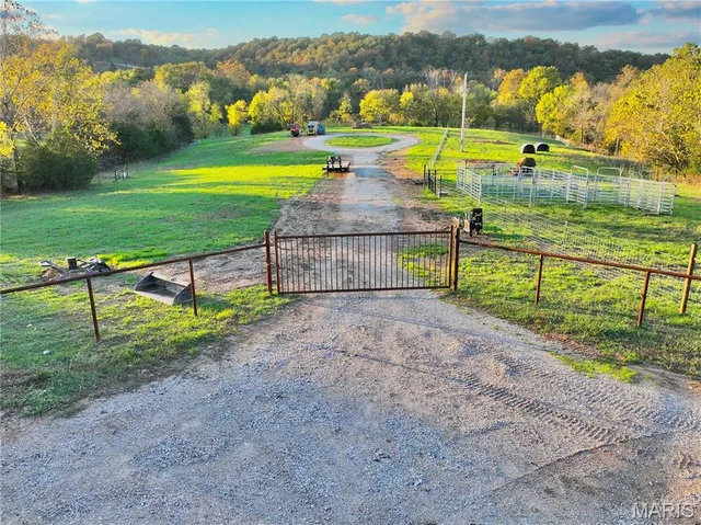 $225,000 | 31 Cloud Lane, Lebanon, MO 65536