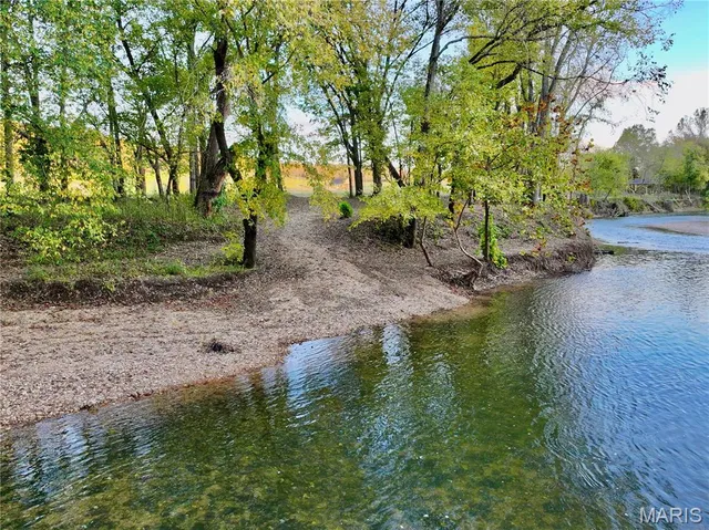 $225,000 | 31 Cloud Lane, Lebanon, MO 65536