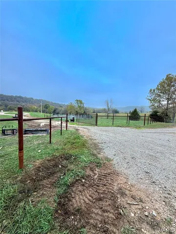 $225,000 | 31 Cloud Lane, Lebanon, MO 65536