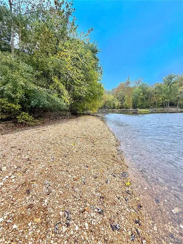 $225,000 | 31 Cloud Lane, Lebanon, MO 65536